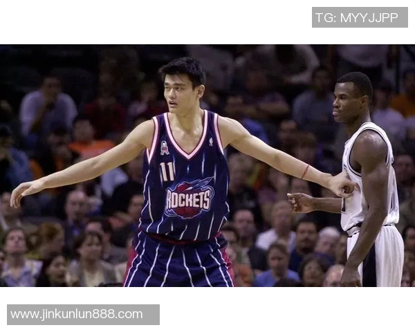 罗德曼与姚明的世纪对决：篮球巨星之间的力量与技巧较量