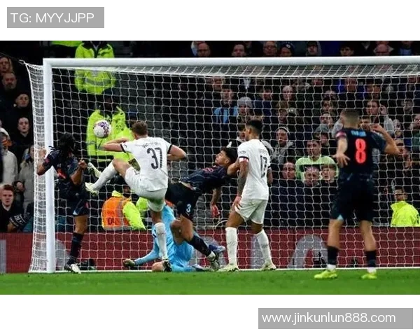 足总杯激战：拜仁狂胜曼城五球大捷补时绝杀引爆全场激情